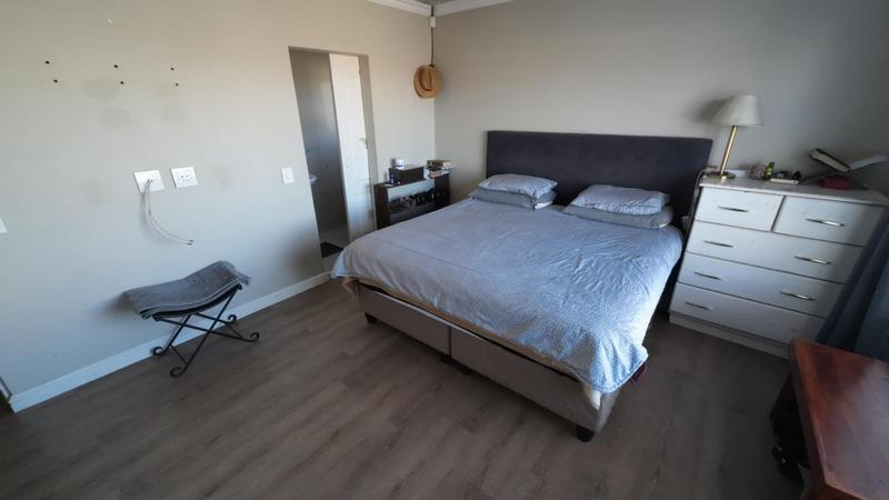 4 Bedroom Property for Sale in Zeekoevlei Western Cape